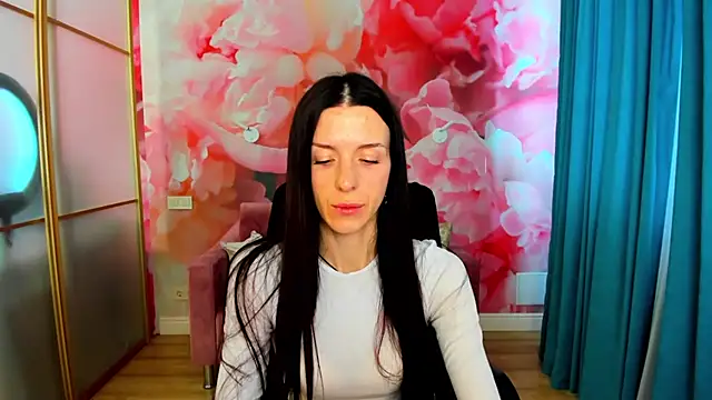 Snapshot of NoirDiva chatting on 04-27-26, 06:11 NoirDiva online show from 04-27-26, 06:11