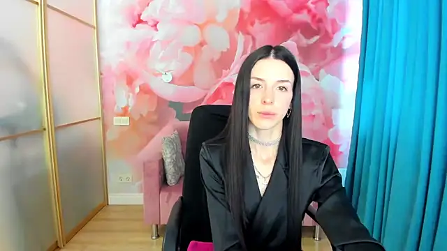 NoirDiva online show from 04-15-26, 05:57