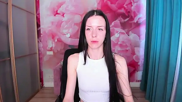 Snapshot of NoirDiva chatting on 05-15-26, 05:38 NoirDiva online show from 05-15-26, 05:38