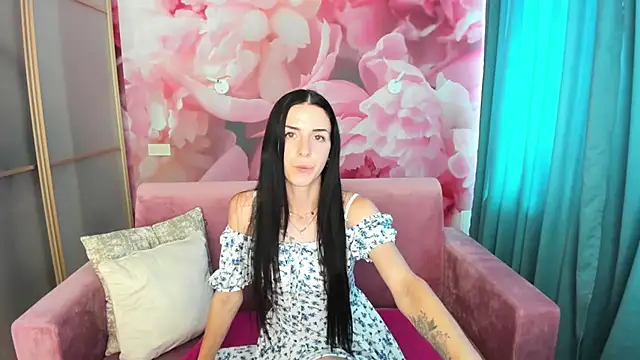 Snapshot of NoirDiva chatting on 07-07-26, 07:34 NoirDiva online show from 07-07-26, 07:34