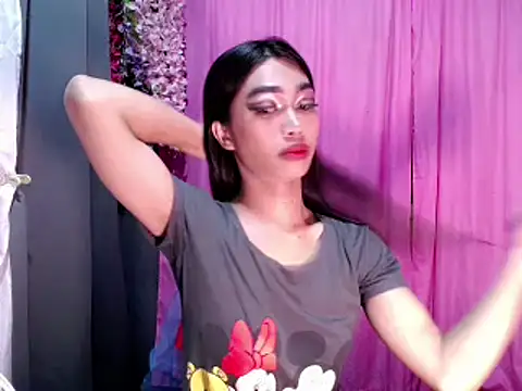 Snapshot of katrina_bigcock69 chatting on 02-16-26, 03:21 katrina bigcock69 online show from 02-16-26, 03:21