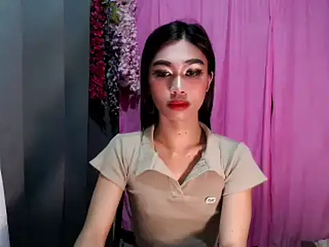 Snapshot of katrina_bigcock69 chatting on 02-15-26, 04:06 katrina bigcock69 online show from 02-15-26, 04:06