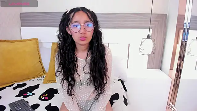 Emilyblussh online show from 03-13-26, 07:08