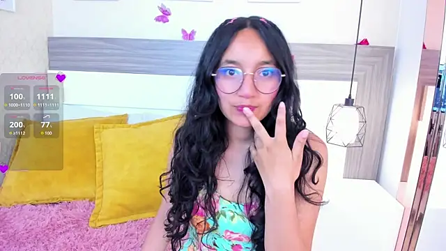 Emilyblussh online show from 04-13-26, 06:45