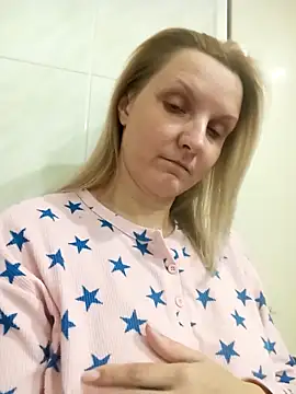 Snapshot of SusanGold9211 chatting on 02-26-26, 07:58 SusanGold9211 online show from 02-26-26, 07:58