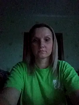 Snapshot of SusanGold9211 chatting on 02-25-26, 03:34 SusanGold9211 online show from 02-25-26, 03:34