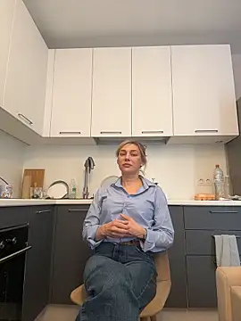 Snapshot of CarmenBlues_ chatting on 02-22-26, 09:00 CarmenBlues online show from 02-22-26, 09:00