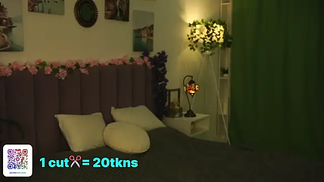 Snapshot of emmyrain chatting on 02-27-26, 01:11 emmyrain online show from 02-27-26, 01:11