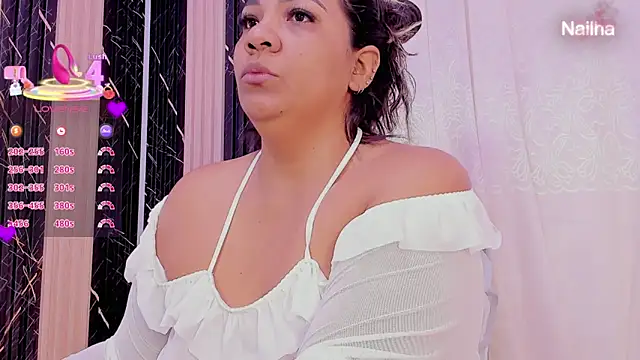 Snapshot of Cinnamon_Skin01 chatting on 05-08-26, 11:03 Cinnamon Skin01 online show from 05-08-26, 11:03