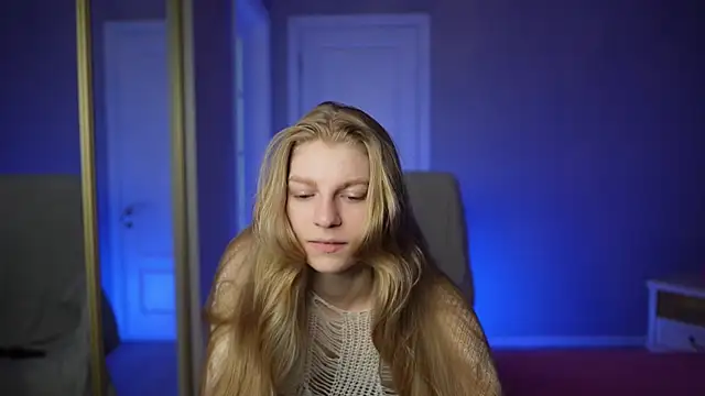 AlisMil online show from 03-24-26, 11:54