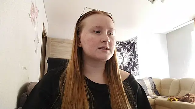 Snapshot of AnikaLipps chatting on 04-19-26, 02:07 AnikaLipps online show from 04-19-26, 02:07