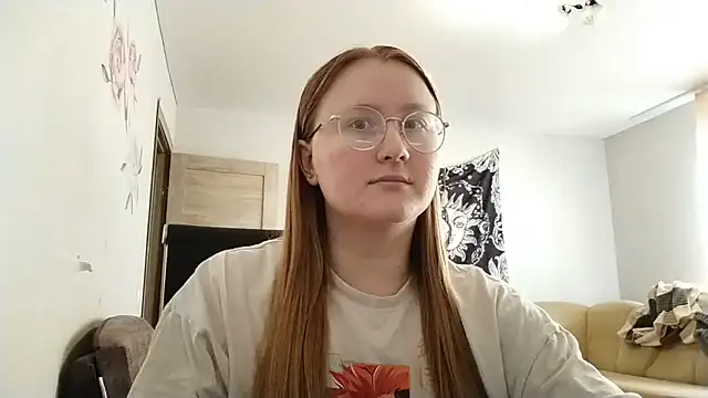 Snapshot of AnikaLipps chatting on 06-18-26, 03:06 AnikaLipps online show from 06-18-26, 03:06