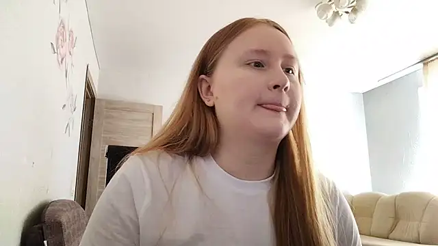 Snapshot of AnikaLipps chatting on 07-15-26, 02:35 AnikaLipps online show from 07-15-26, 02:35