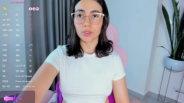 sara ospina22 online show from 04-07-26, 06:32
