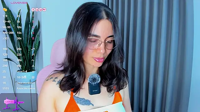 sara ospina22 online show from 06-08-26, 11:49
