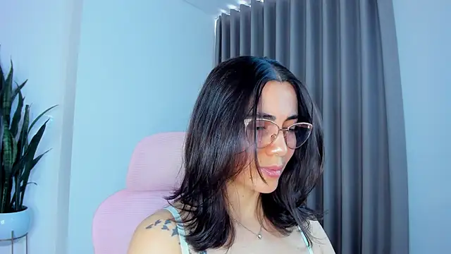sara ospina22 online show from 04-30-26, 08:38