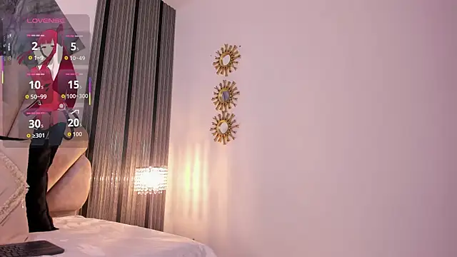 LunaVelour13 online show from 04-05-26, 09:49