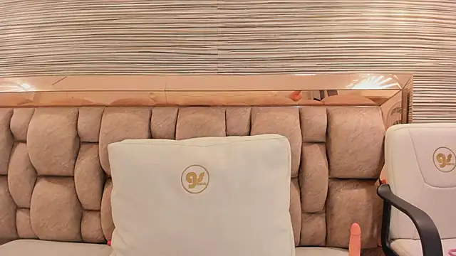 Snapshot of annie_shine_ chatting on 02-22-26, 11:34 annie shine online show from 02-22-26, 11:34