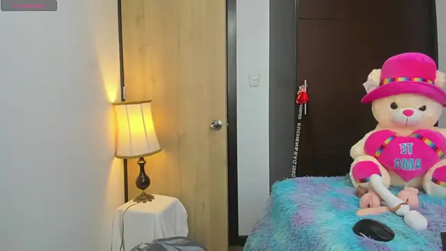 alisoondrean  online show from 02-20-26, 12:51