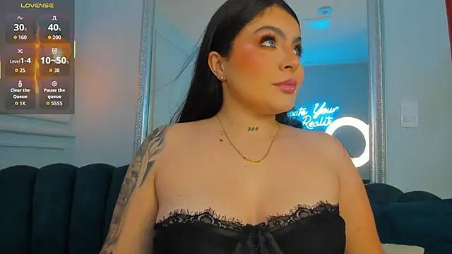 Zafiro21  online show from 04-21-26, 07:31