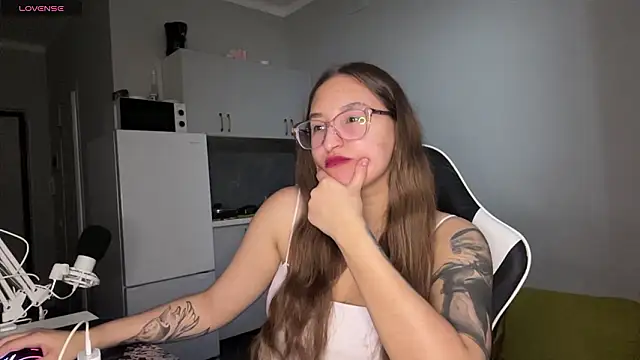 YettaUrive online show from 02-19-26, 04:26