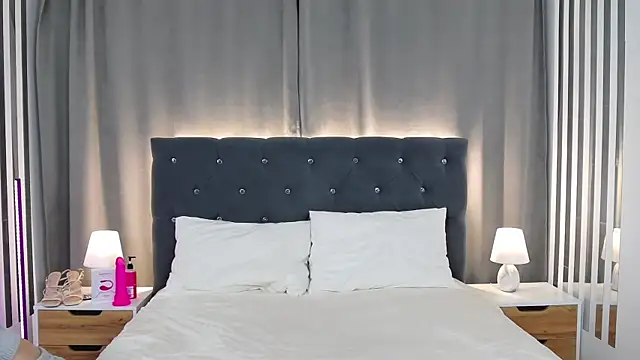 VikkyVonn online show from 05-04-26, 06:06
