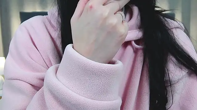 VikkyVonn online show from 03-05-26, 12:02