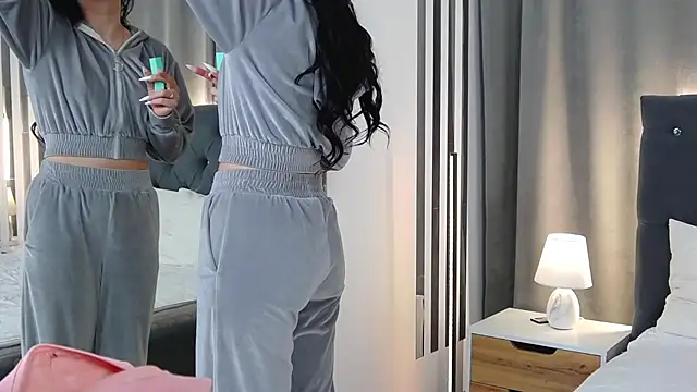VikkyVonn online show from 05-03-26, 10:09
