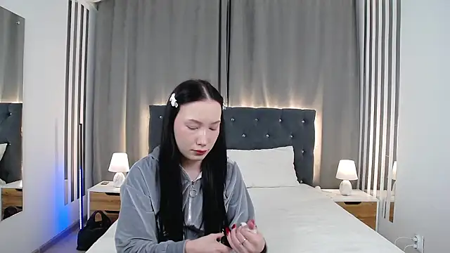 VikkyVonn online show from 03-12-26, 12:09