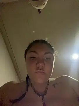 ZoE-sweettt online show from 04-19-26, 02:34