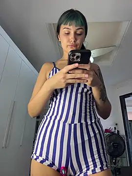 Snapshot of Myla_Fire chatting on 04-28-26, 02:21 Myla Fire online show from 04-28-26, 02:21
