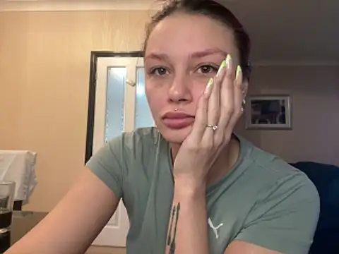 FoxyValentine online show from 04-18-26, 09:22