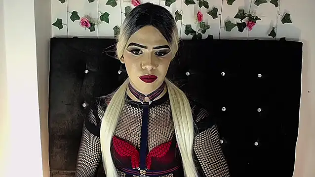 Kristal Queen01 online show from 04-01-26, 01:41