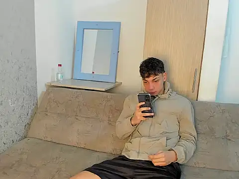 malakay sexxx18 online show from 03-14-26, 07:42