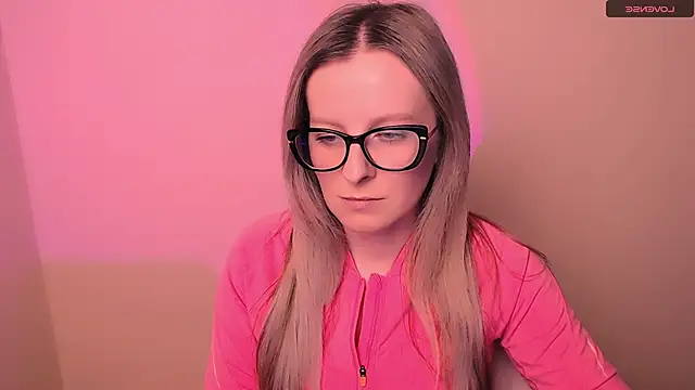 Snapshot of AnnePeach chatting on 02-24-26, 04:30 AnnePeach online show from 02-24-26, 04:30