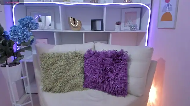 Snapshot of Freya_Lamir chatting on 02-27-26, 07:35 Freya Lamir online show from 02-27-26, 07:35