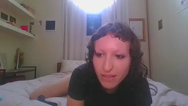 Snapshot of rhizomata chatting on 06-15-26, 09:20 rhizomata online show from 06-15-26, 09:20