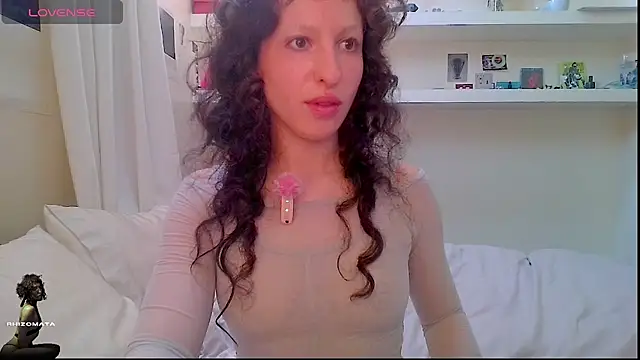 Snapshot of rhizomata chatting on 07-13-26, 11:53 rhizomata online show from 07-13-26, 11:53