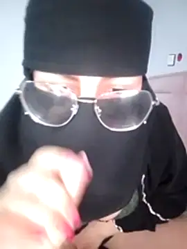 Snapshot of Kawtr9ahbtk chatting on 02-16-26, 09:13 Kawtr9ahbtk online show from 02-16-26, 09:13