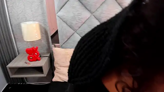 Lunakellerr online show from 03-09-26, 11:03