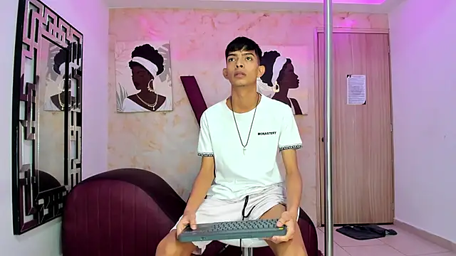 KITTY BOSH online show from 02-17-26, 01:30