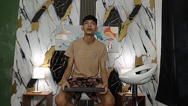 KITTY BOSH online show from 03-06-26, 01:17