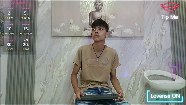 KITTY BOSH online show from 04-10-26, 01:07