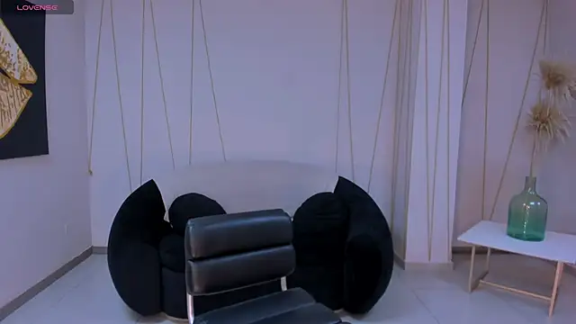 Snapshot of CarolineEvans_x chatting on 02-20-26, 04:31 CarolineEvans x online show from 02-20-26, 04:31