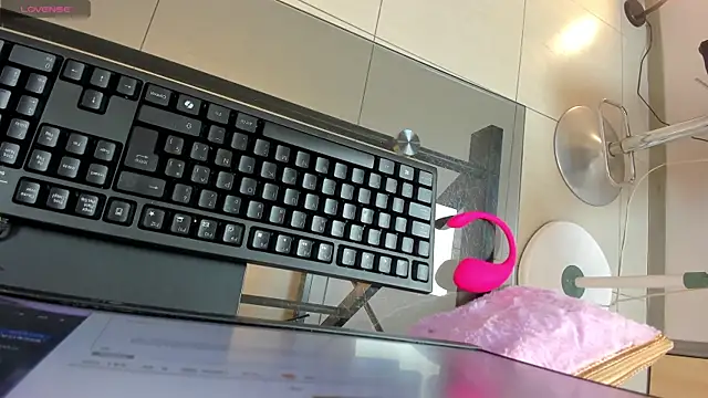 CarolineEvans x online show from 03-20-26, 05:19