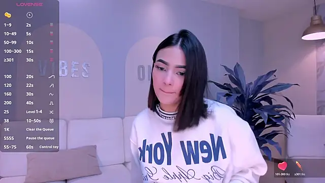 CarolineEvans x online show from 03-13-26, 03:55