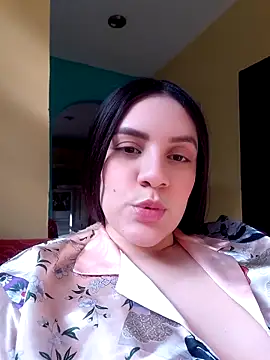 Rosellaa online show from 05-27-26, 08:27