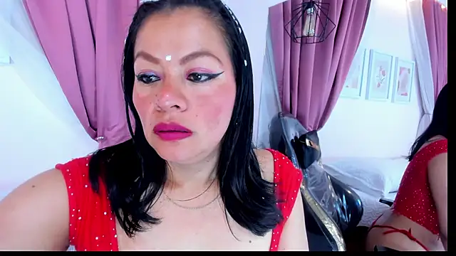 Snapshot of Saray_Becker_ chatting on 02-19-26, 03:14 Saray Becker online show from 02-19-26, 03:14