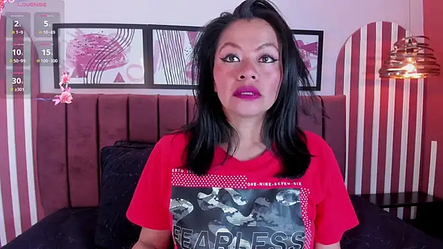 Snapshot of Saray_Becker_ chatting on 02-28-26, 02:55 Saray Becker online show from 02-28-26, 02:55