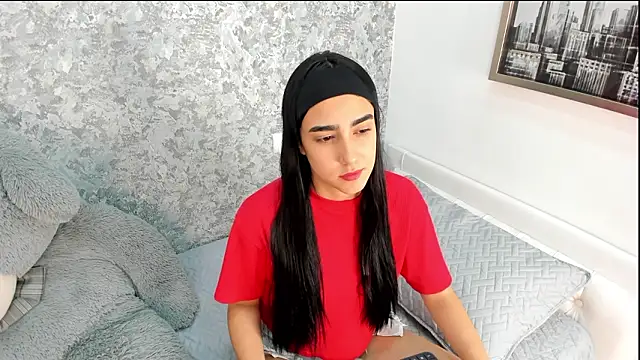 Snapshot of Anika_H chatting on 03-15-26, 12:12 Anika H online show from 03-15-26, 12:12